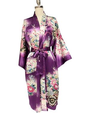 Vintage Japanese Silk Kimono Robe Purple Floral One Size, 100% Silk Floral Print